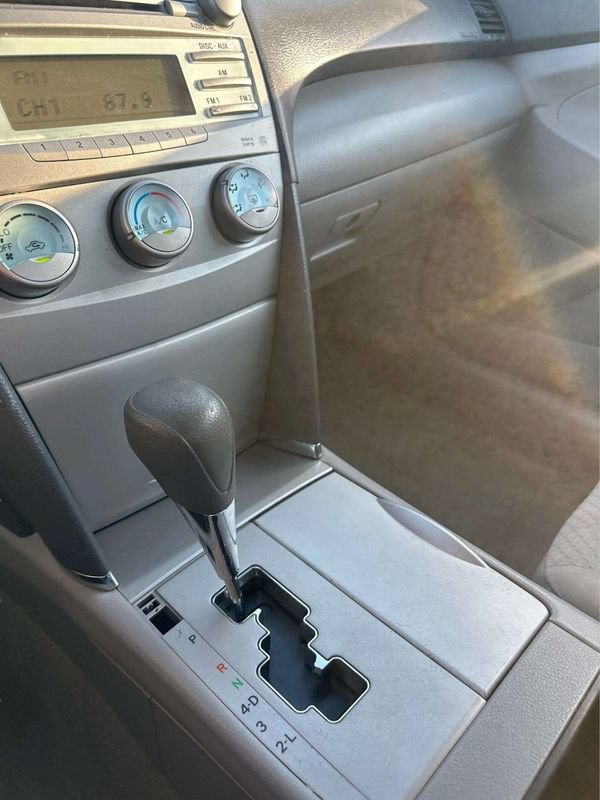 Used 2009 Toyota Camry LE FWD image 18