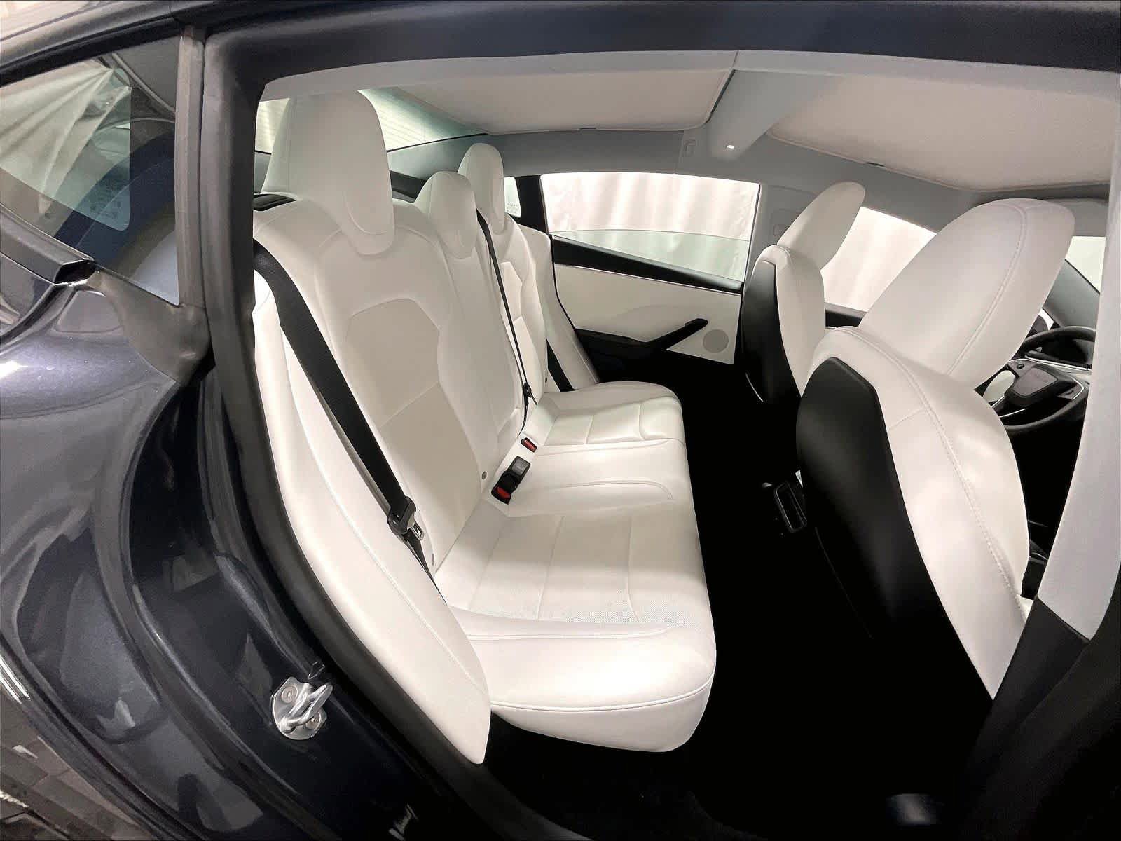 Used 2025 Tesla Model 3 Long Range image 16