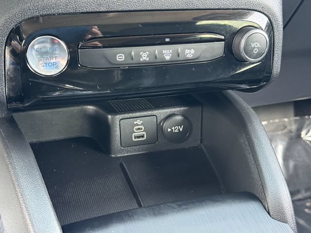 Used 2026 Ford Escape SE w/ Class II Trailer Tow Package FWD image 27
