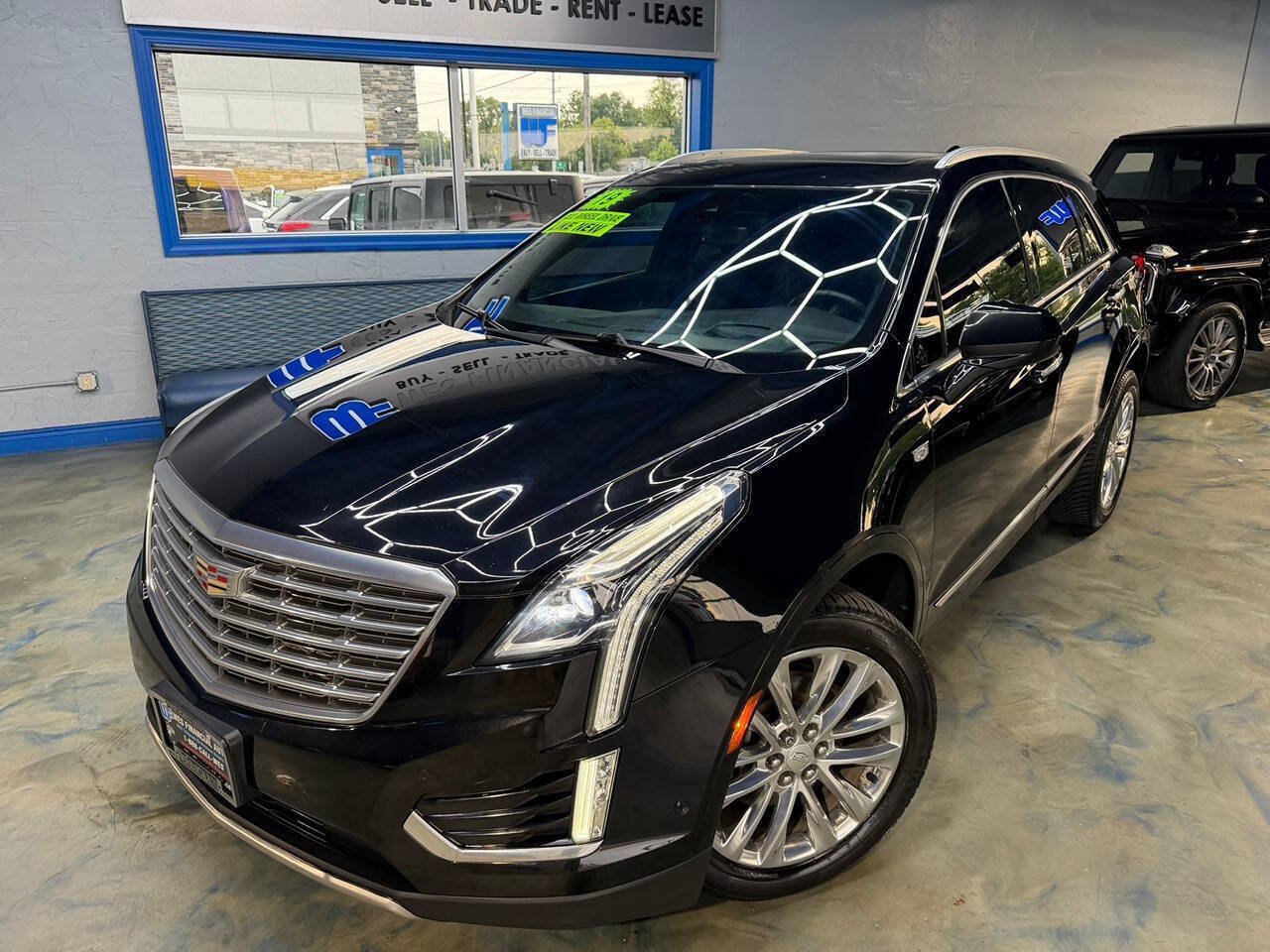 Used 2019 Cadillac XT5 Platinum AWD/4WD image 1