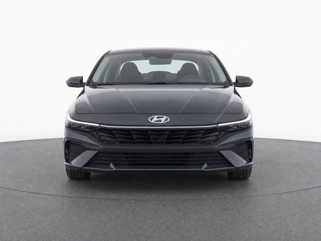 Used 2025 Hyundai Elantra Limited FWD image 6