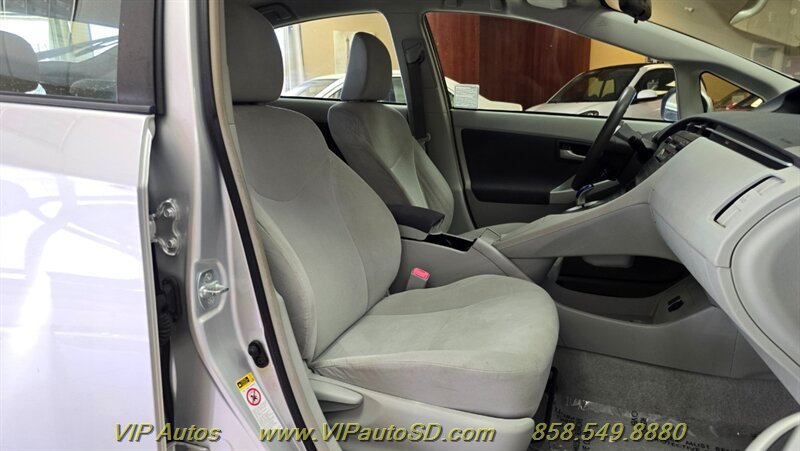 Used 2010 Toyota Prius Two FWD image 14