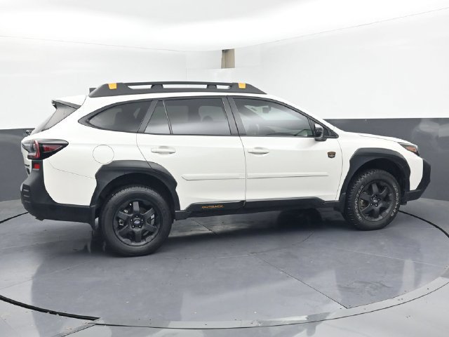 Used 2025 Subaru Outback Wilderness AWD/4WD image 3