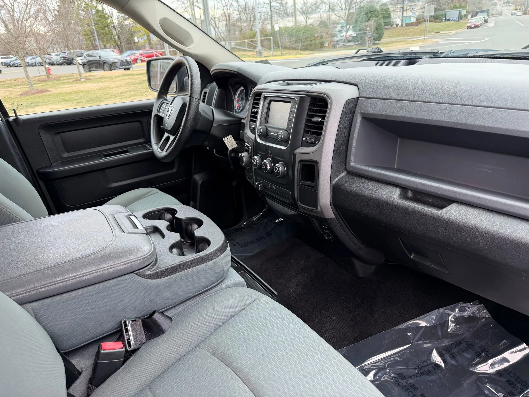 Used 2017 RAM 1500 Express image 28
