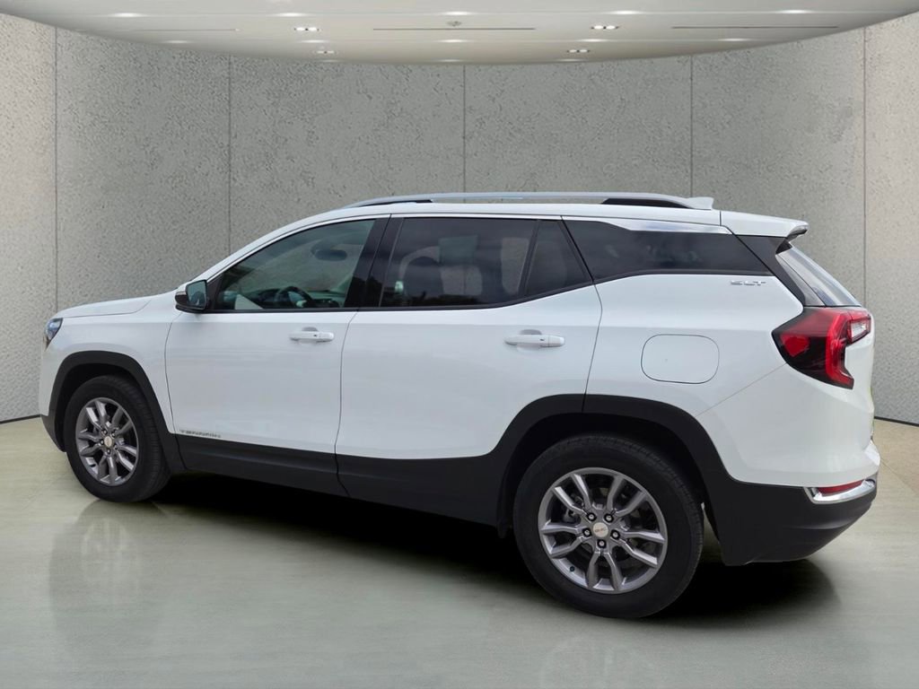 Used 2024 GMC Terrain SLT image 5