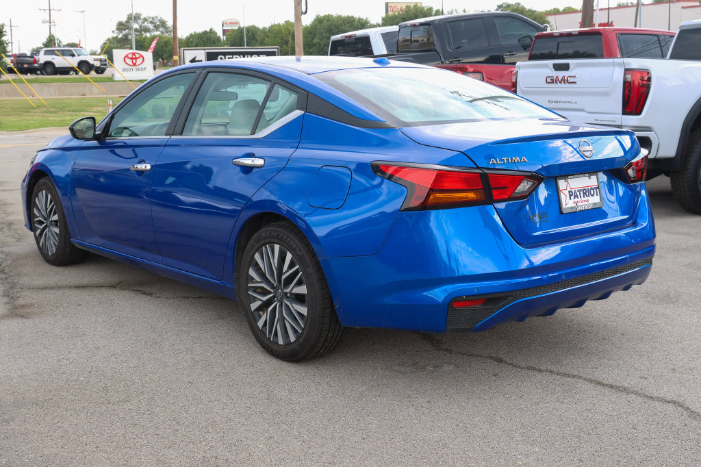 Used 2025 Nissan Altima 2.5 SV FWD image 5