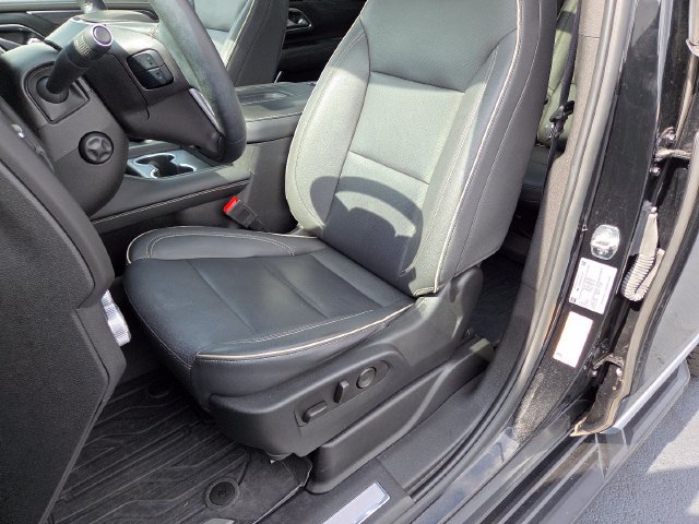 Used 2023 GMC Yukon SLT w/ SLT Luxury Package AWD/4WD image 27