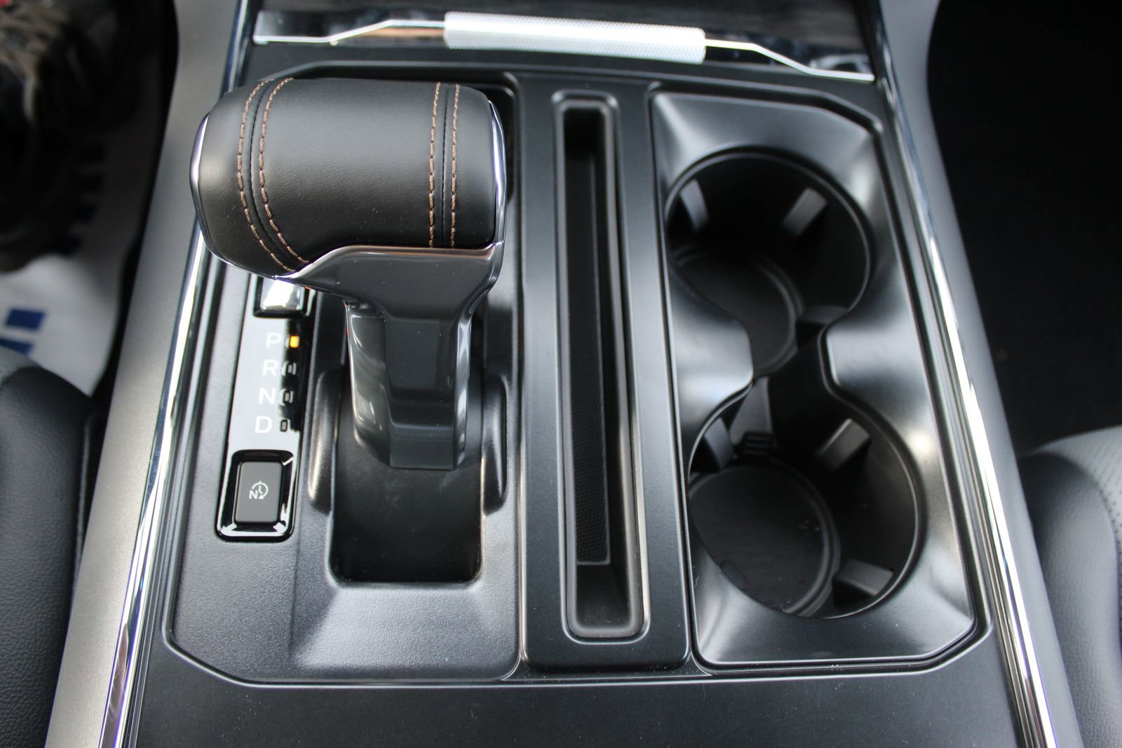 New 2025 Ford F150 Lightning Lariat image 25