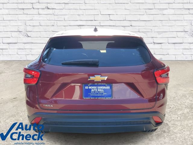 Certified 2024 Chevrolet Trax LS FWD image 3