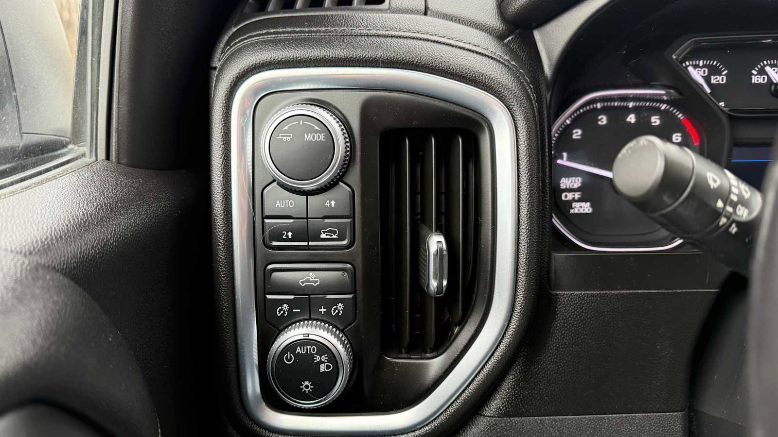 Used 2021 GMC Sierra 1500 SLE image 14