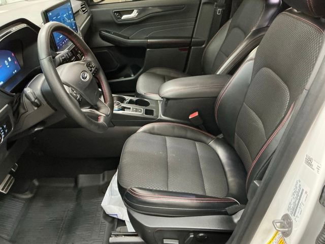 Used 2023 Ford Escape ST-Line Select w/ Tech Pack #2 image 13