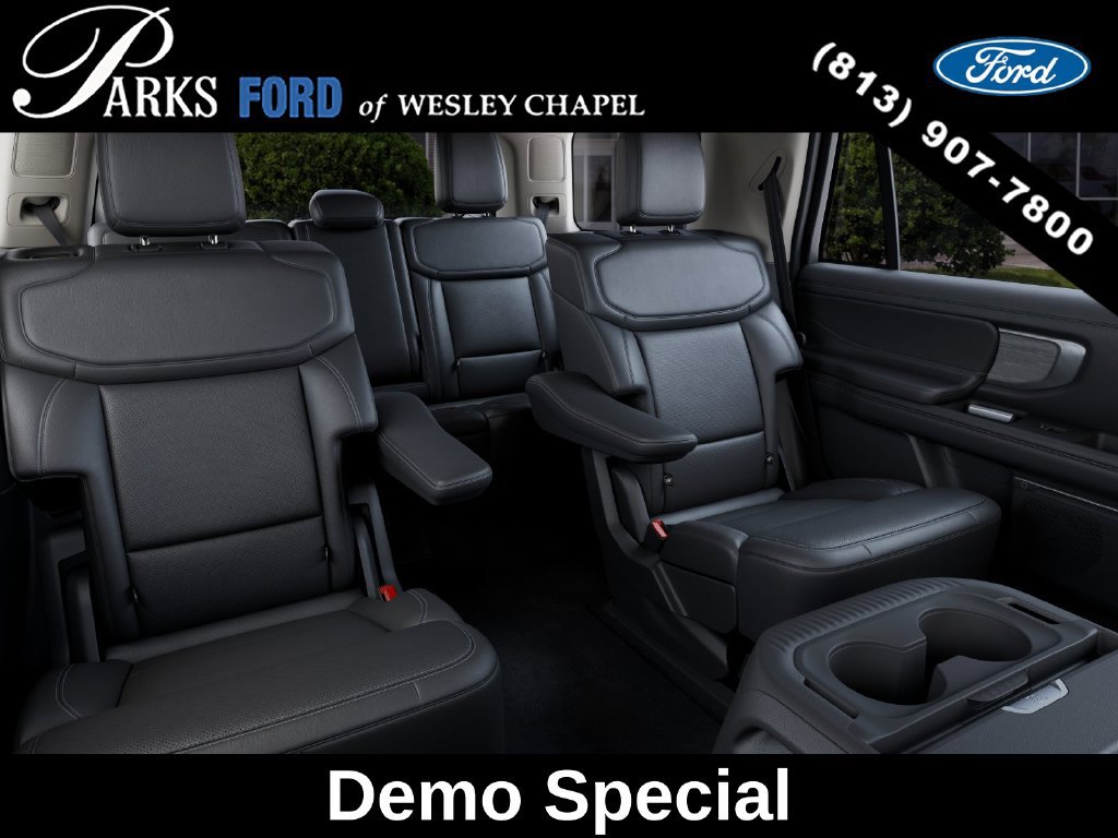 New 2027 Ford Expedition Platinum w/ Driver's Package RWD image 11