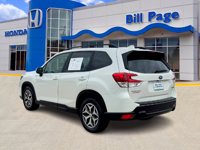 Used 2020 Subaru Forester Premium AWD/4WD image 6