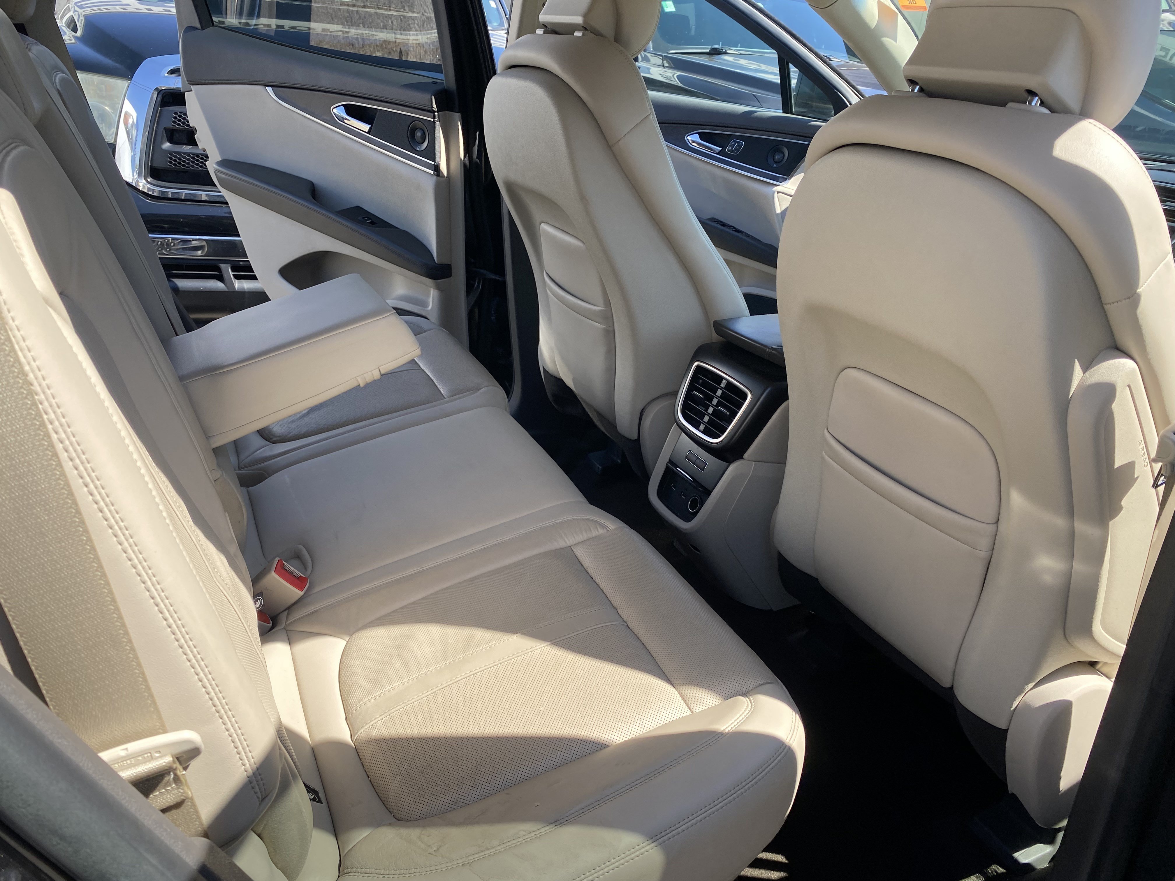 Used 2019 Lincoln Nautilus Reserve FWD image 16