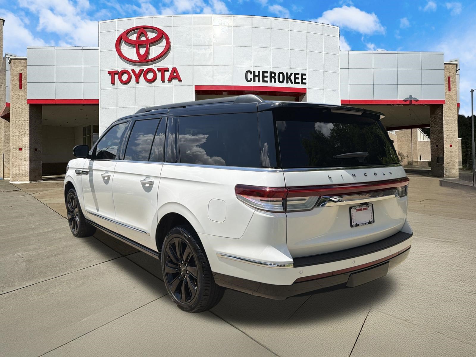 Used 2023 Lincoln Navigator L Black Label AWD/4WD image 7