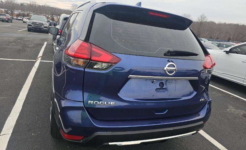 Used 2017 Nissan Rogue S w/ S Appearance Package image 4