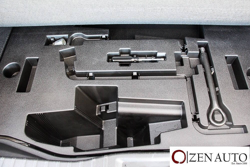 Used 2022 Toyota Mirai w/ Advanced Technology Package RWD image 34