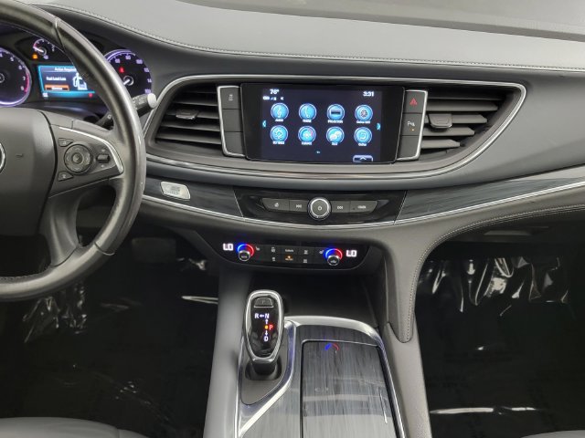 Used 2019 Buick Enclave Essence FWD image 21