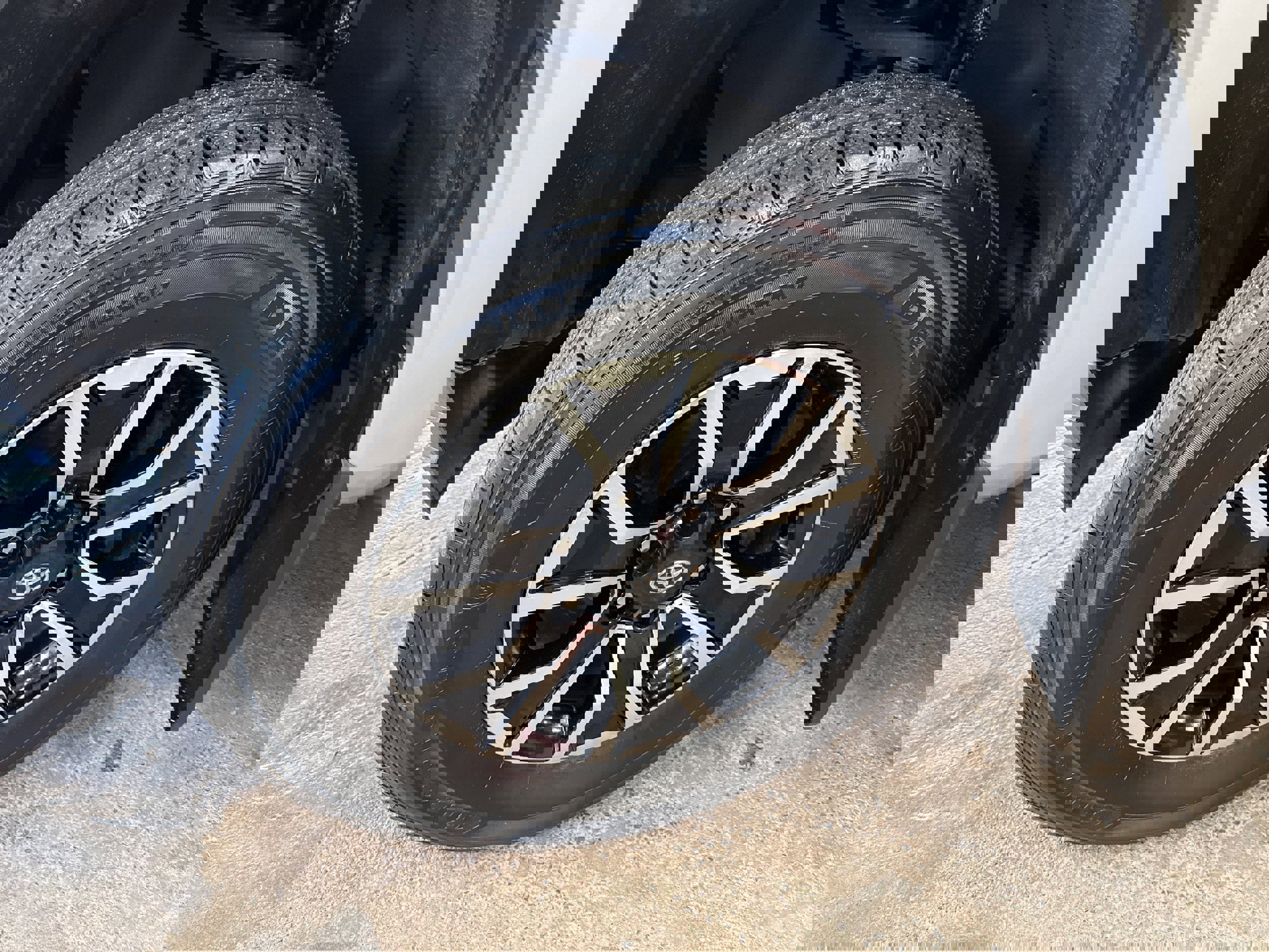 Used 2023 Toyota Tacoma TRD Sport image 4