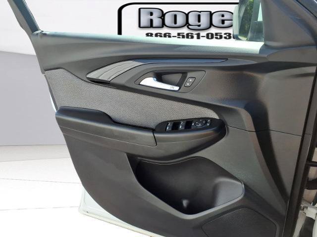 Used 2023 Chevrolet TrailBlazer LT FWD image 18