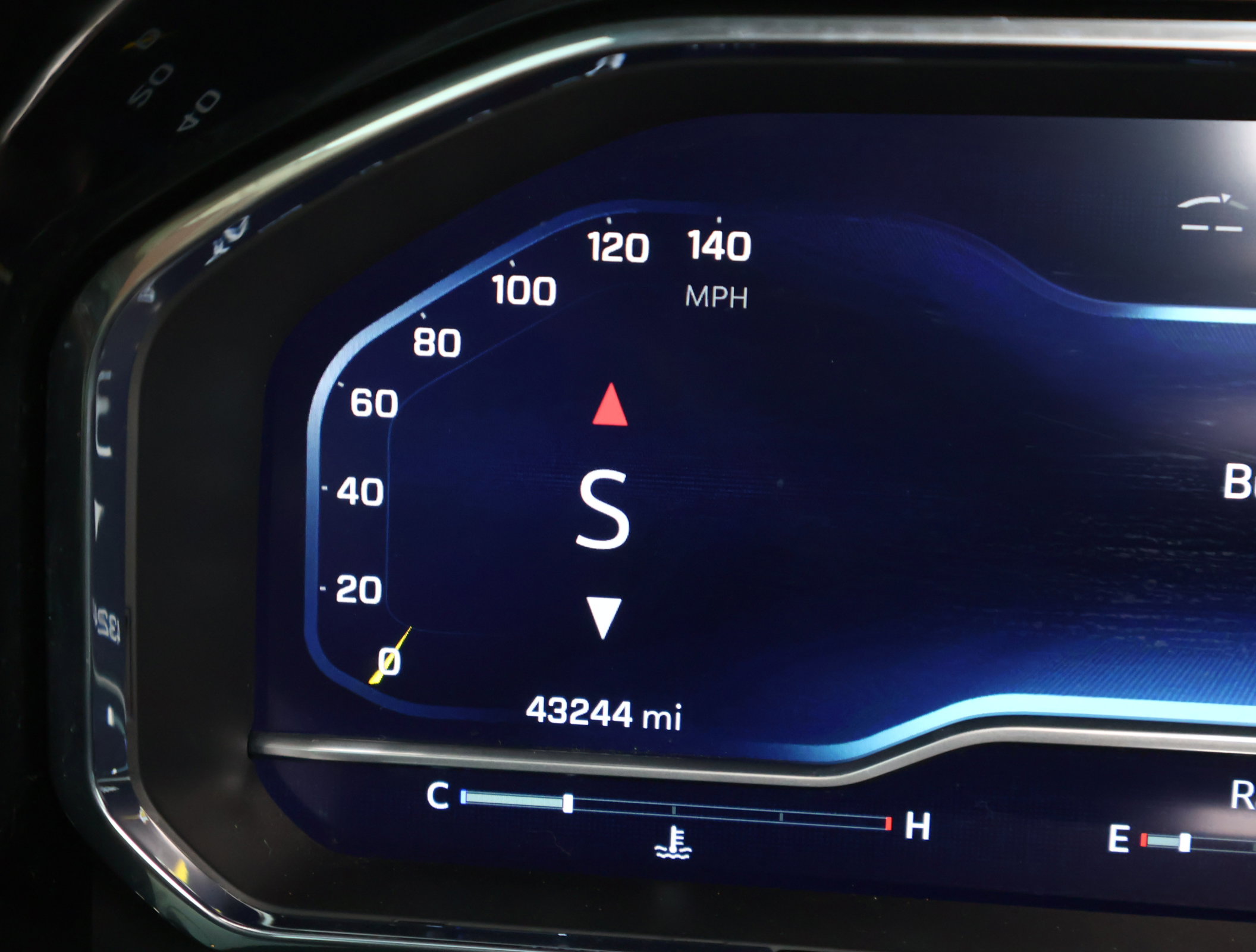 Used 2023 Chevrolet Silverado 1500 ZR2 w/ Technology Package image 4