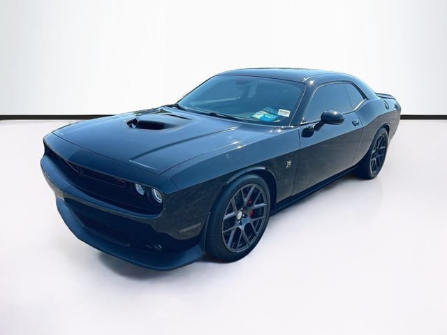 Used 2016 Dodge Challenger R/T Scat Pack RWD image 3