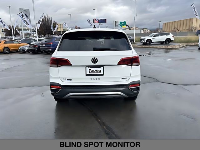 Used 2023 Volkswagen Taos SE w/ Panoramic Sunroof Package image 4
