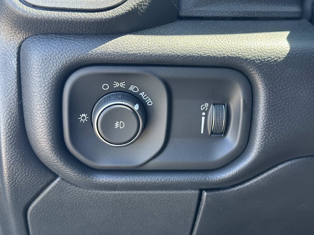 New 2025 RAM 3500 Tradesman AWD/4WD image 30