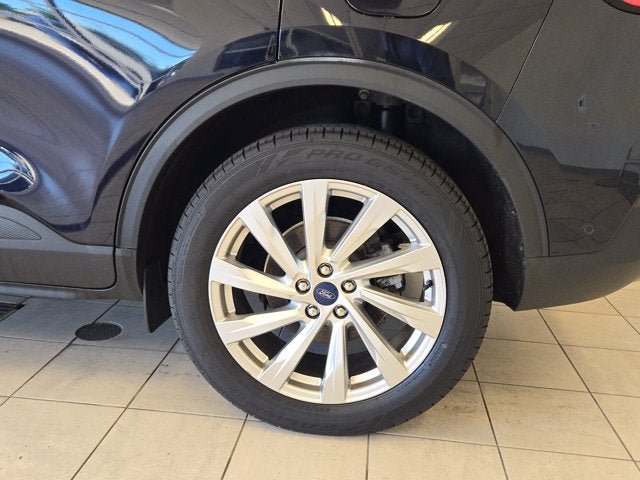 Used 2021 Ford Escape Titanium w/ Titanium Elite Package AWD/4WD image 14