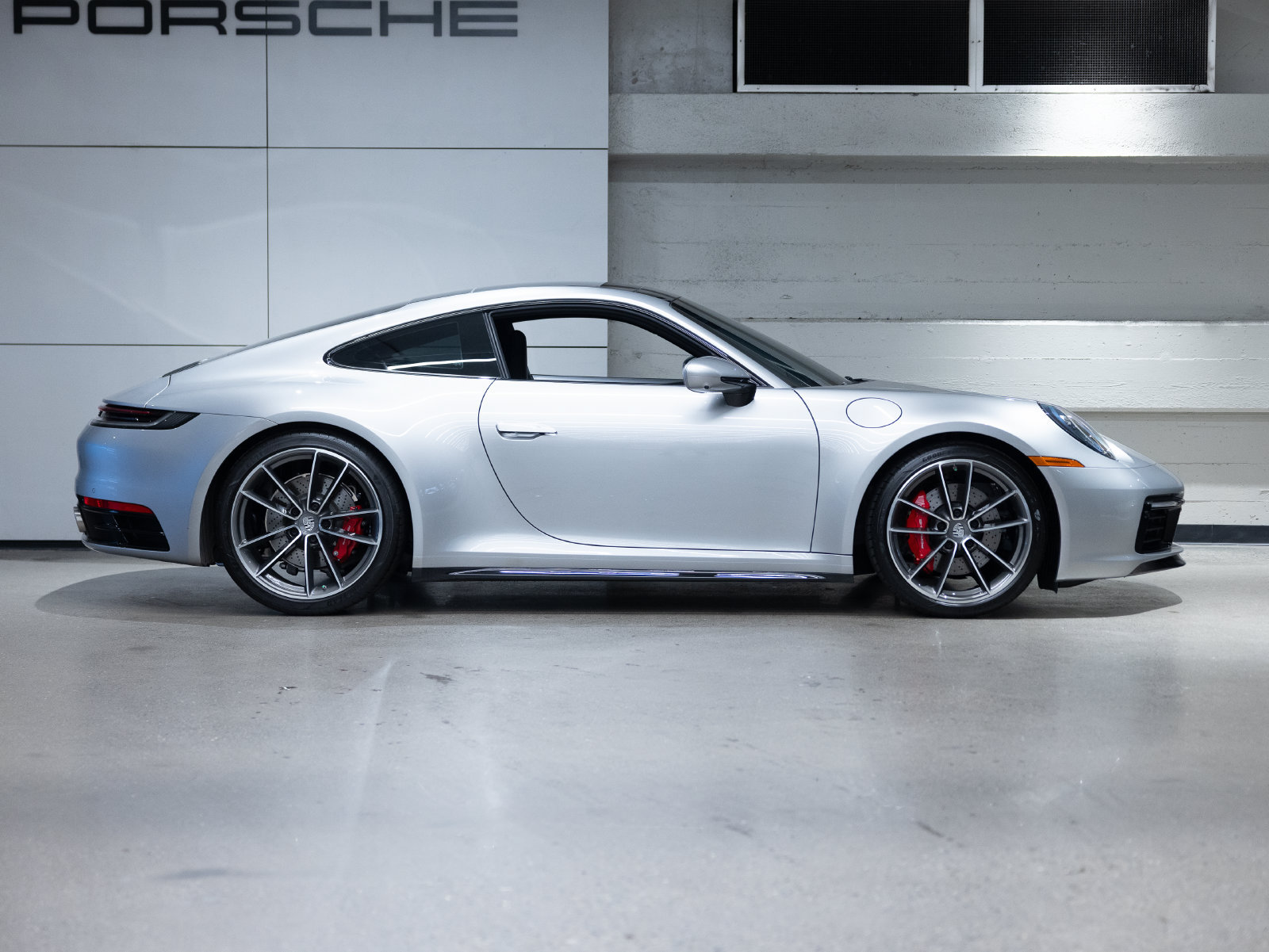 Certified 2024 Porsche 911 Carrera 4S AWD/4WD image 9