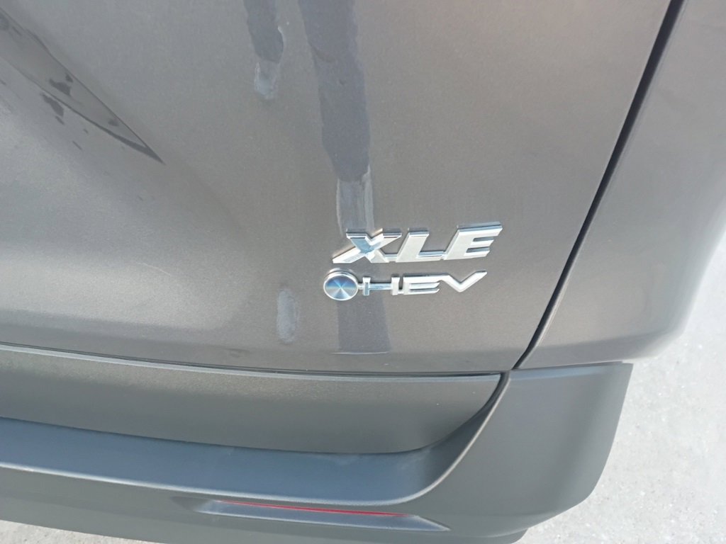 Used 2025 Toyota RAV4 XLE image 11