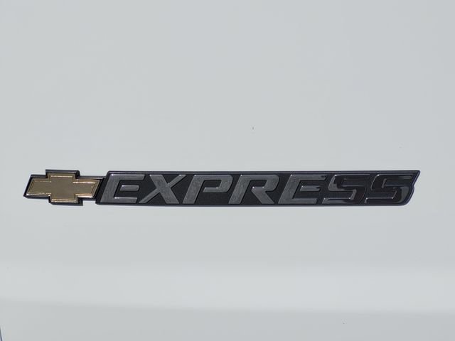 Used 2025 Chevrolet Express 3500 LT w/ LT Preferred Equipment Group image 10