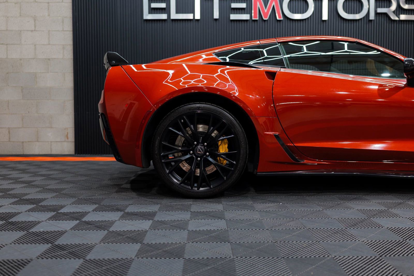 Used 2016 Chevrolet Corvette Z06 w/ 2LZ Preferred Equipment Group RWD image 17
