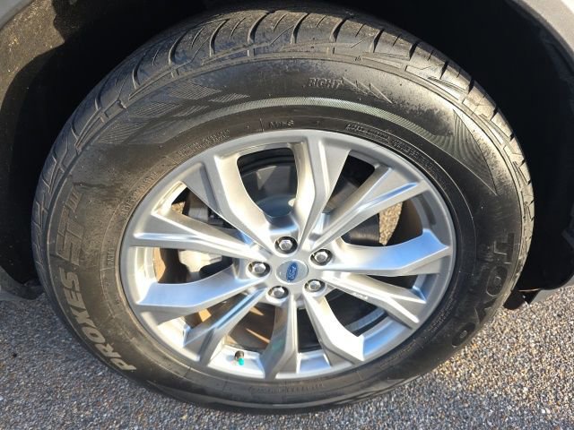 Used 2020 Ford Explorer XLT w/ Equipment Group 202A RWD image 9