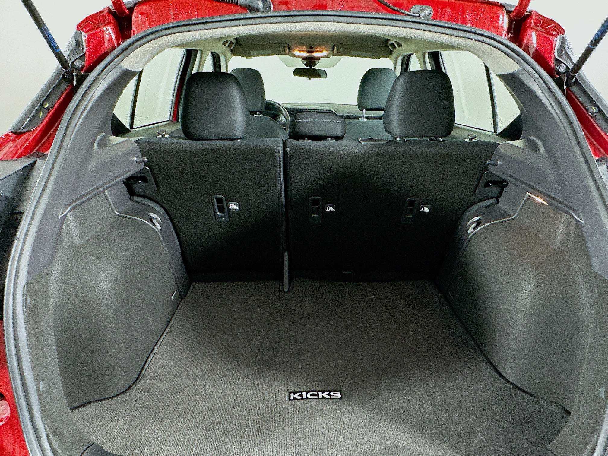 Used 2024 Nissan Kicks SV w/ Exterior Package image 27