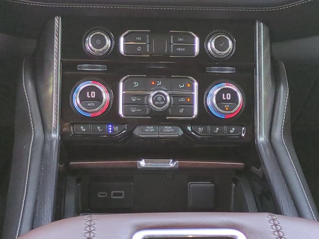 Used 2023 GMC Yukon Denali Ultimate w/ LPO, Floor Liner Package AWD/4WD image 22
