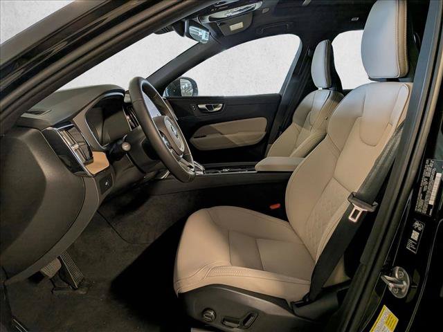 New 2026 Volvo XC60 B5 Core w/ Climate Package AWD/4WD image 4