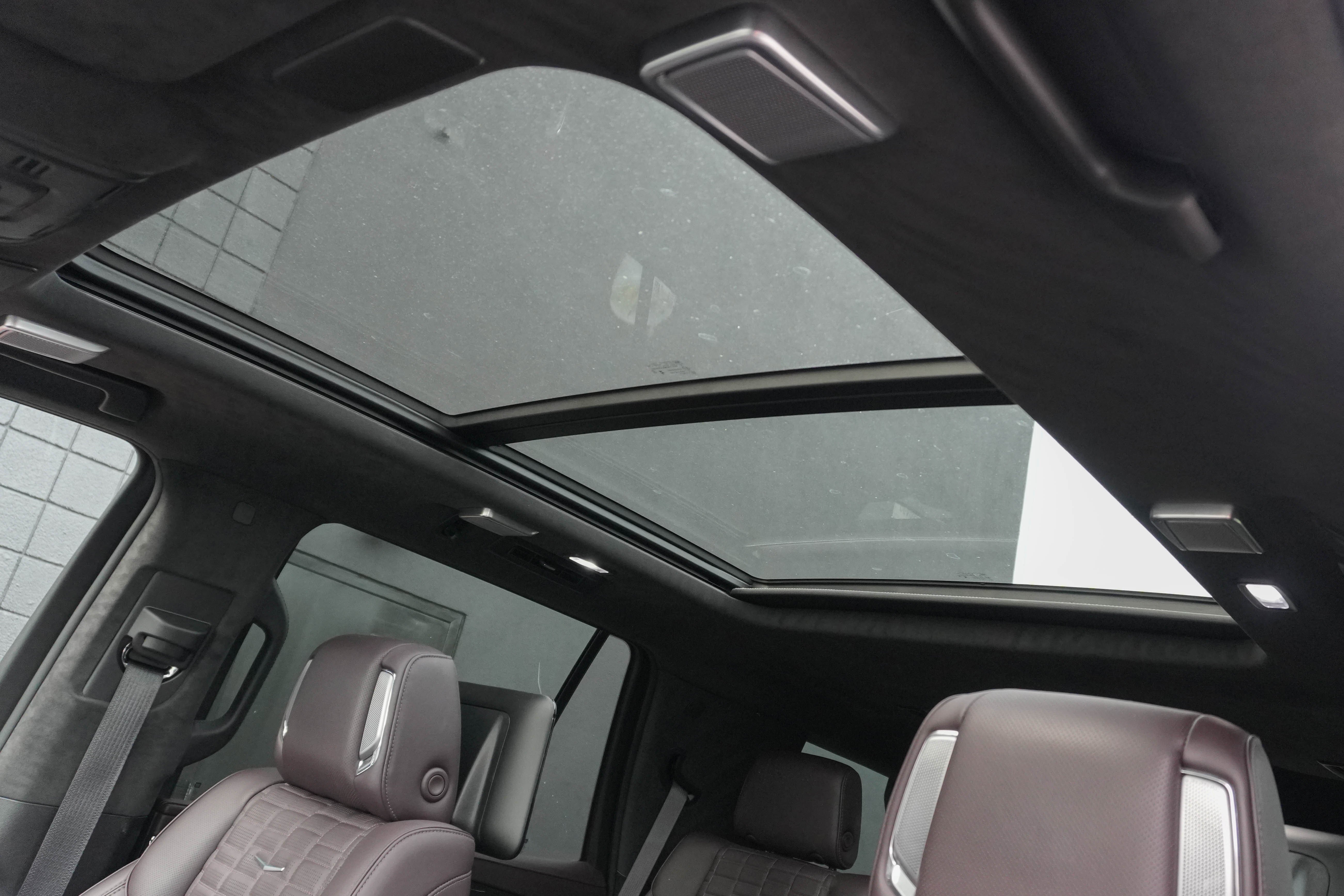 Used 2024 Cadillac Escalade Sport Platinum image 12