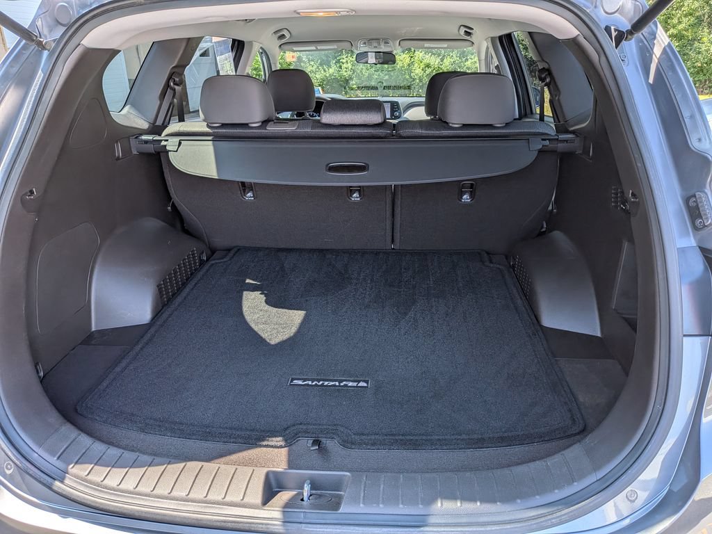 Used 2019 Hyundai Santa Fe SE AWD/4WD image 32