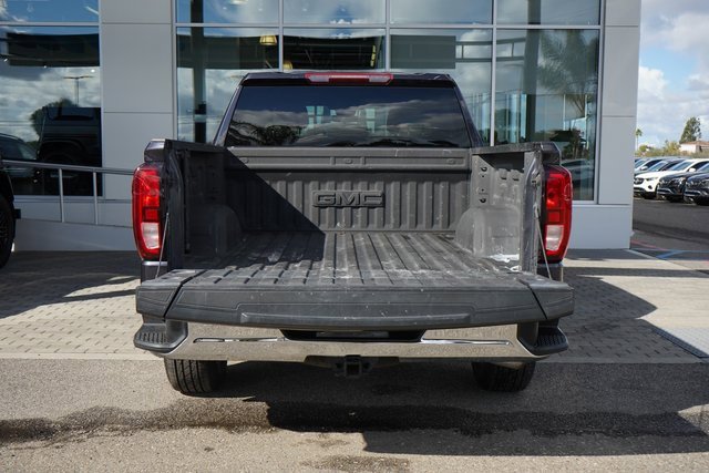 Used 2023 GMC Sierra 1500 SLE image 8