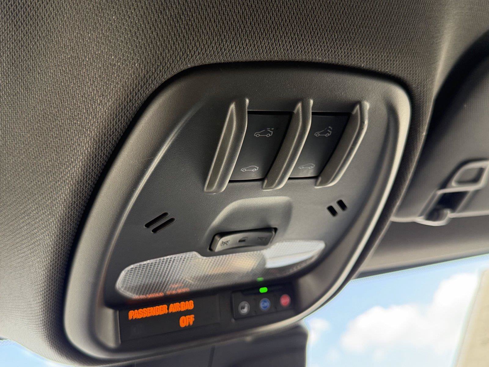 Used 2025 Buick Envista Avenir FWD image 27