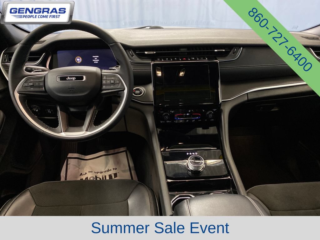Used 2023 Jeep Grand Cherokee Altitude AWD/4WD image 32