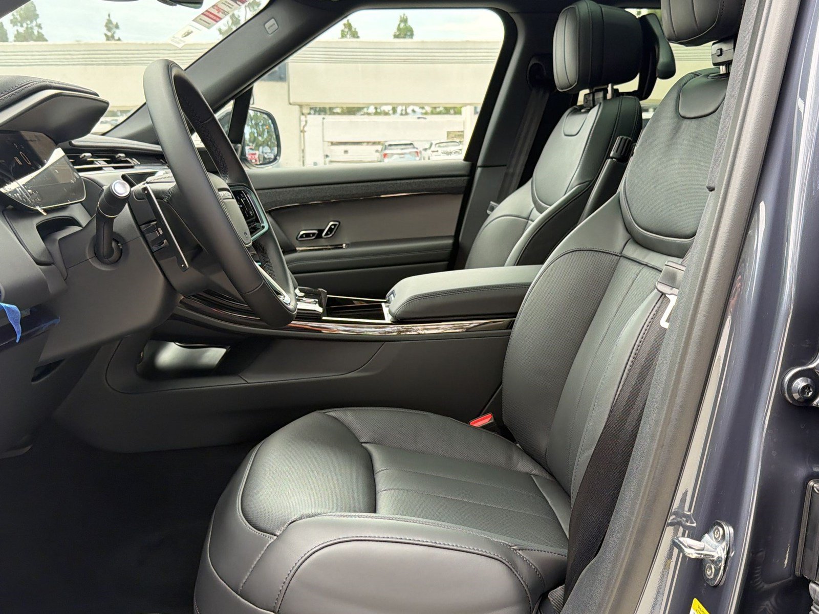 New 2026 Land Rover Range Rover Sport SE AWD/4WD image 28