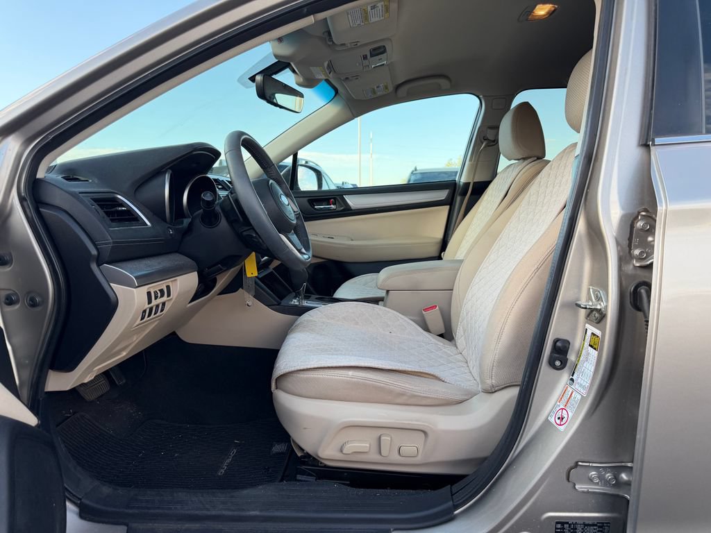 Used 2019 Subaru Outback 2.5i Premium AWD/4WD image 5