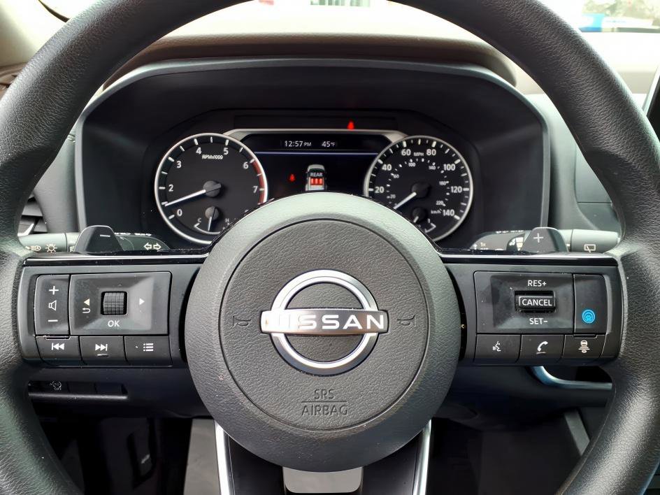 Used 2023 Nissan Rogue SV image 23