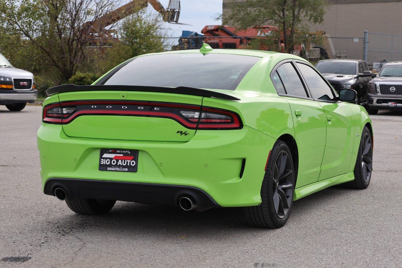 Used 2019 Dodge Charger R/T w/ Plus Group RWD image 9