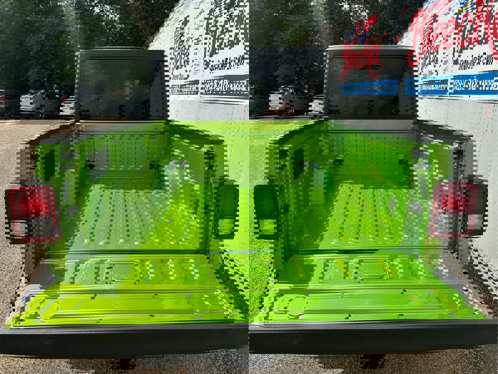 New 2025 Jeep Gladiator Sport image 28