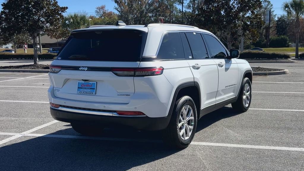 Used 2022 Jeep Grand Cherokee Limited w/ Luxury Tech Group II image 9
