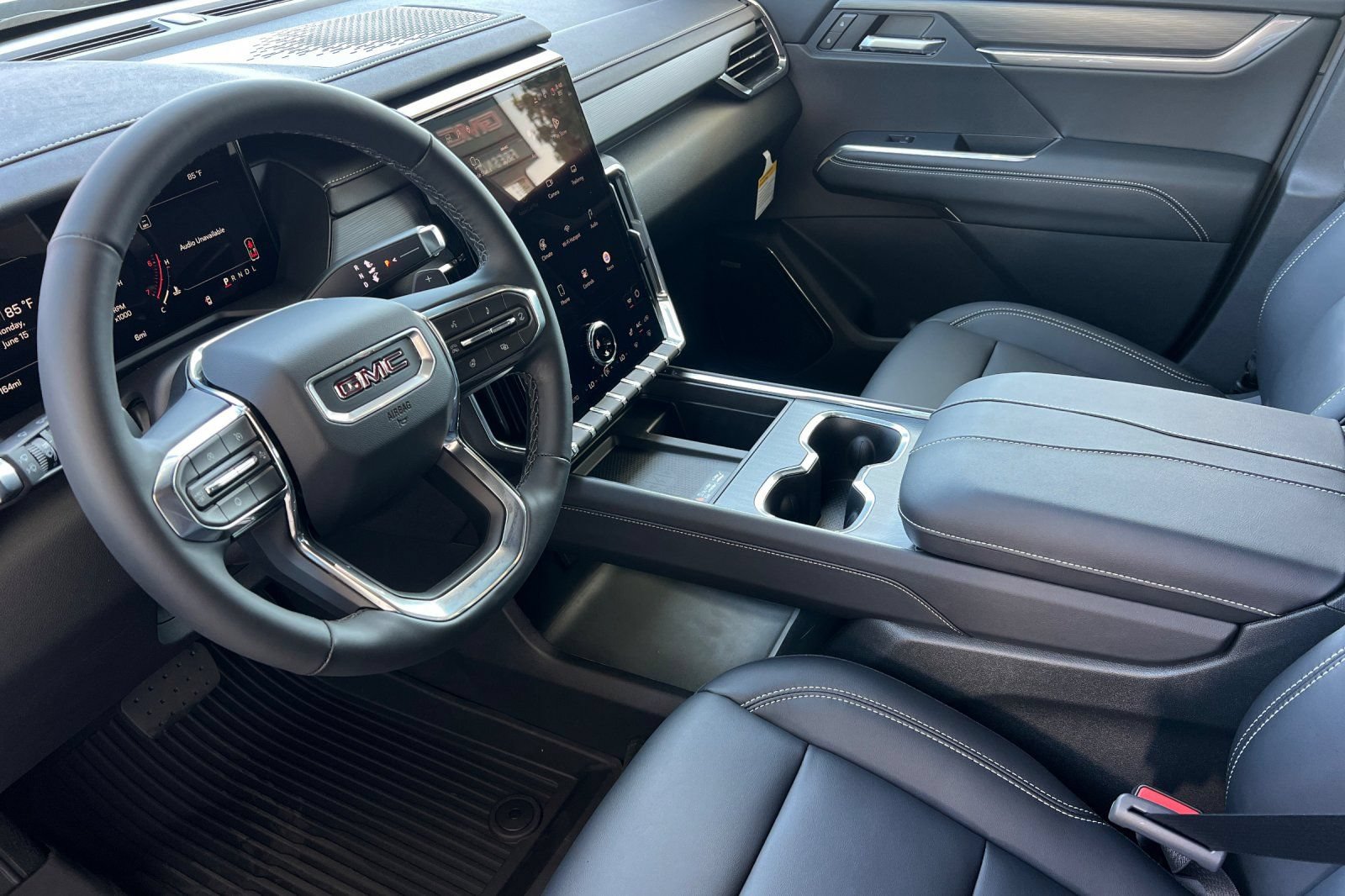New 2026 GMC Acadia Elevation w/ Elevation Premium Package AWD/4WD image 8