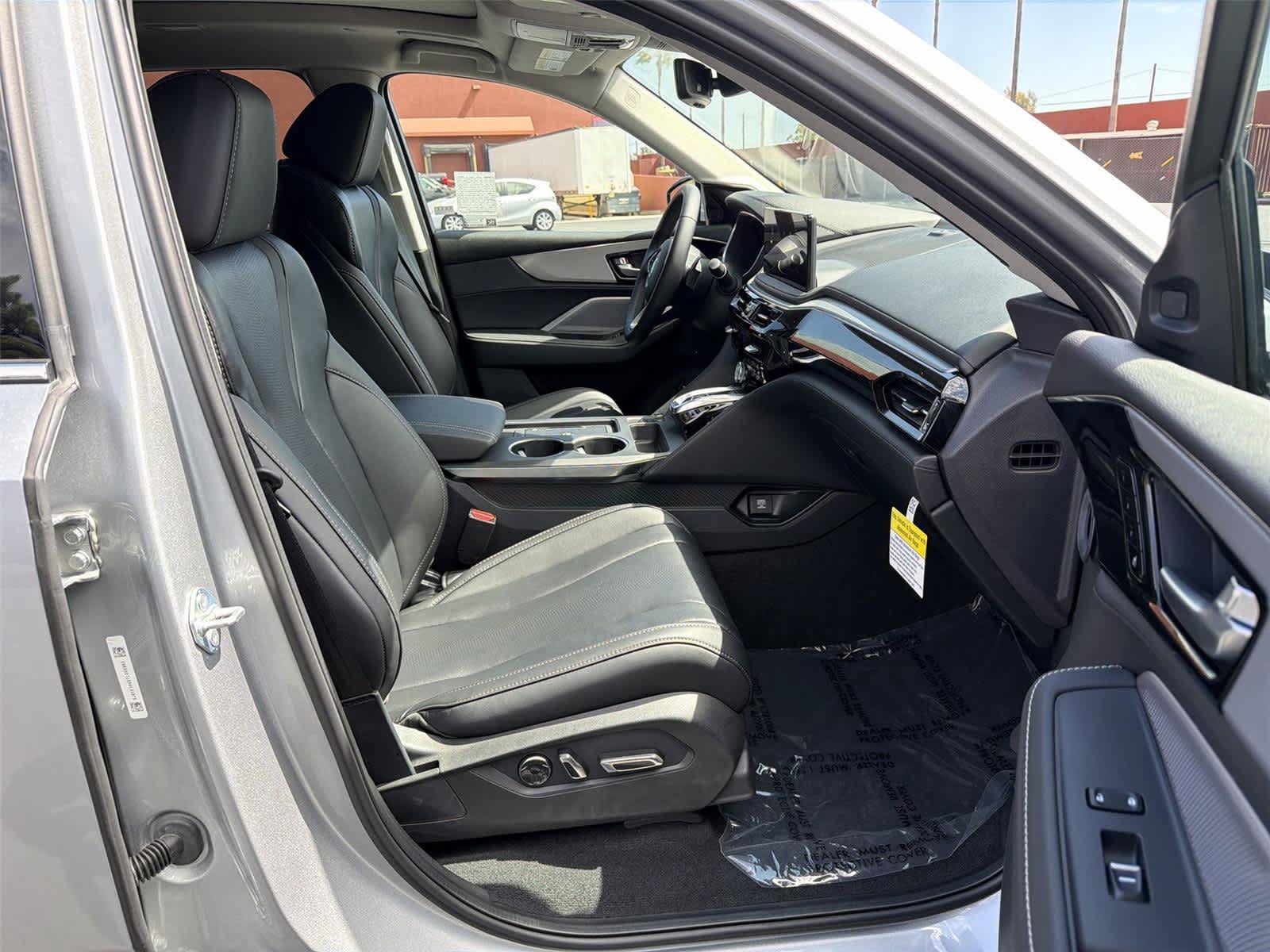 Certified 2026 Acura MDX w/ Technology Package AWD/4WD image 15